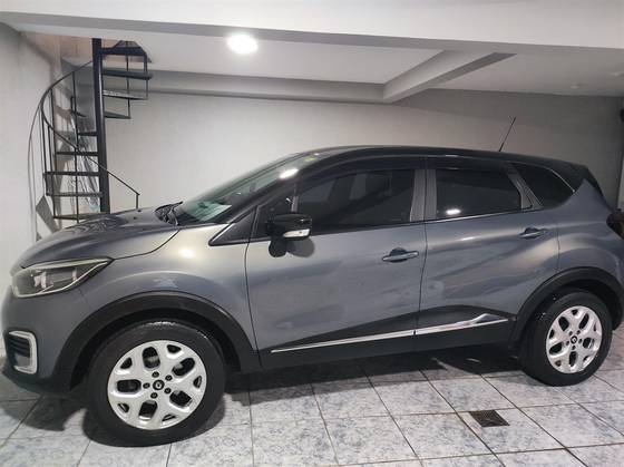 RENAULT CAPTUR 1.6 16V SCE FLEX LIFE X-TRONIC RENAULT CAPTUR 1.6 16V SCE FLEX LIFE X-TRONIC